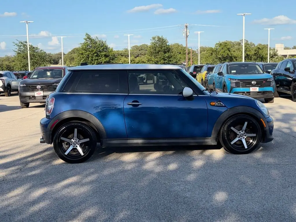 2012 MINI Cooper Base photo 4