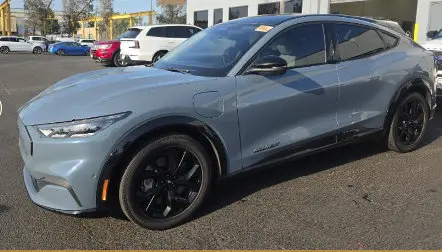 2023 Ford Mustang-Mach-e Premium photo 3
