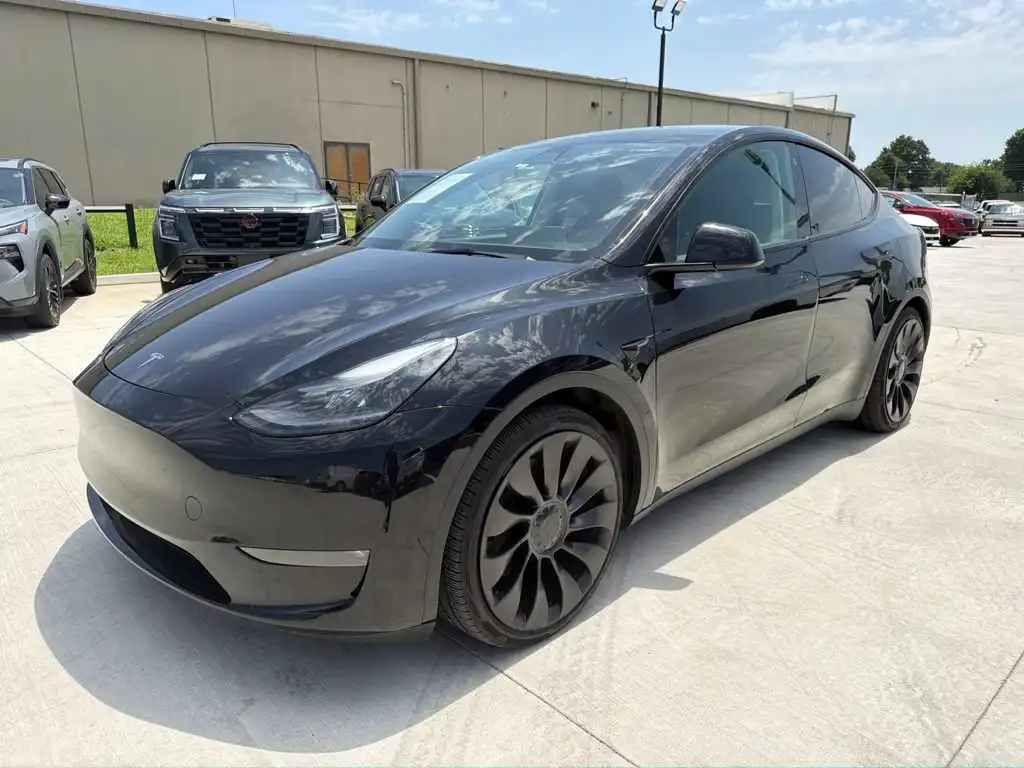 2023 Tesla Model Y Performance Dual Motor All-Wheel Drive's photo