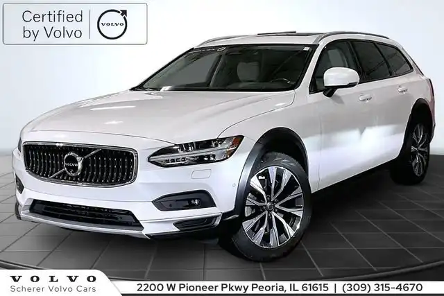 2025 Volvo V90 Cross Country B6 Plus AWD's photo