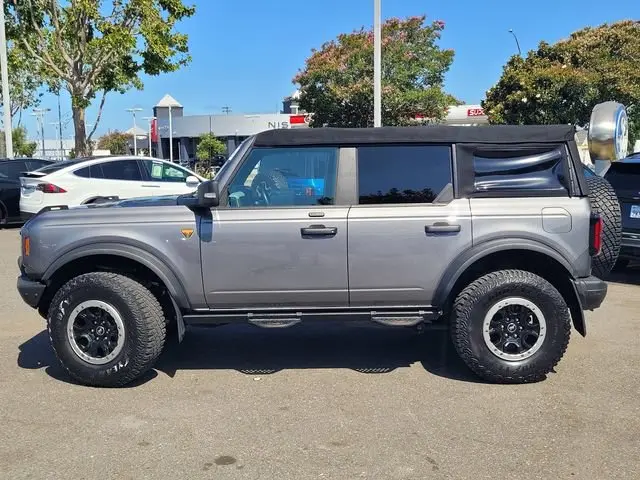 2021 Ford Bronco Badlands 4x4 photo 4