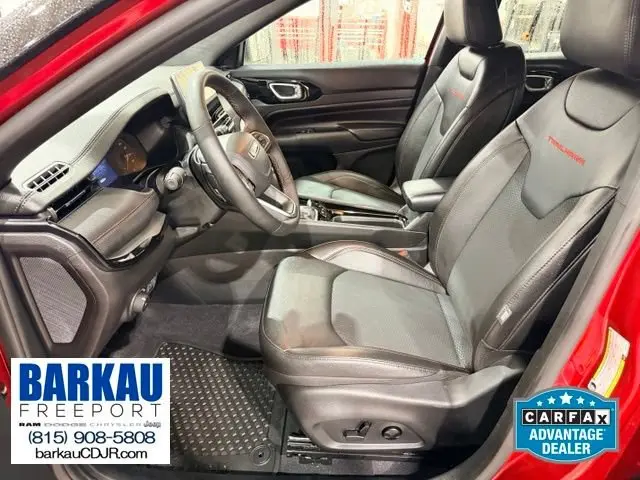 2025 Jeep Compass Trailhawk 4X4 photo 5