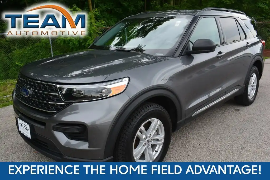 2022 Ford Explorer XLT 4WD's photo