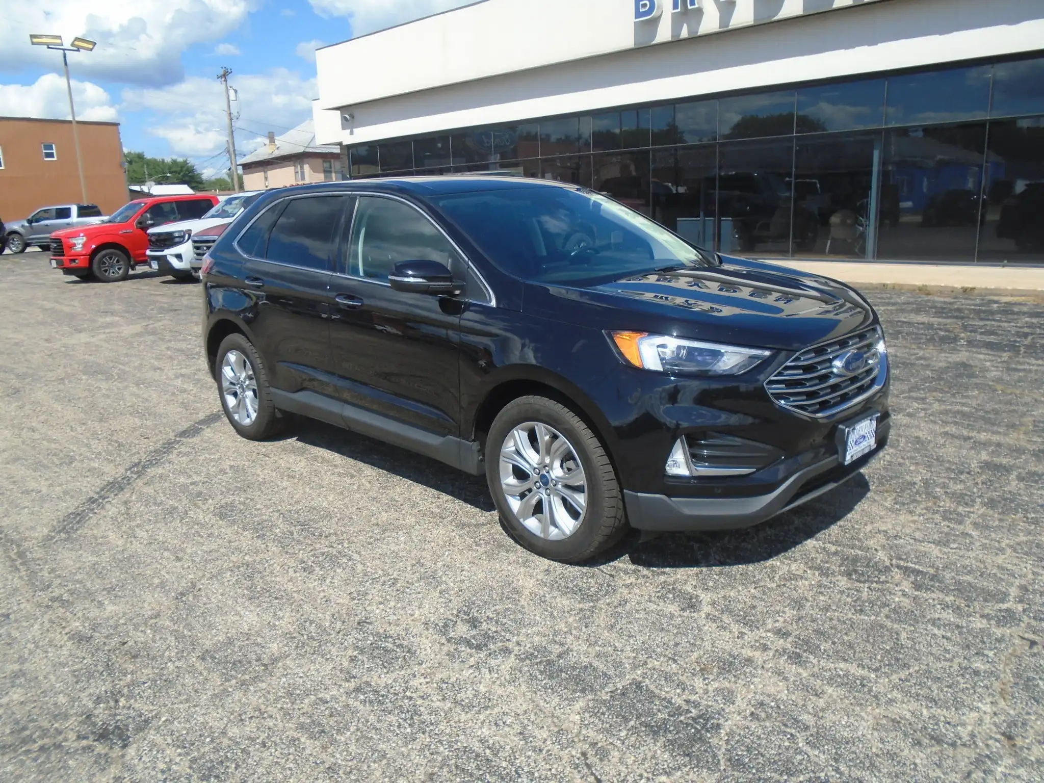 2022 Ford Edge Titanium AWD's photo