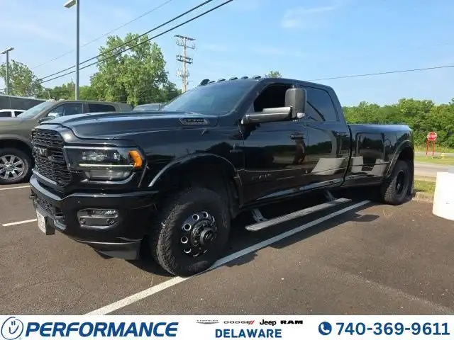 2022 RAM 3500 Limited 4X4 Crew Cab LWB's photo