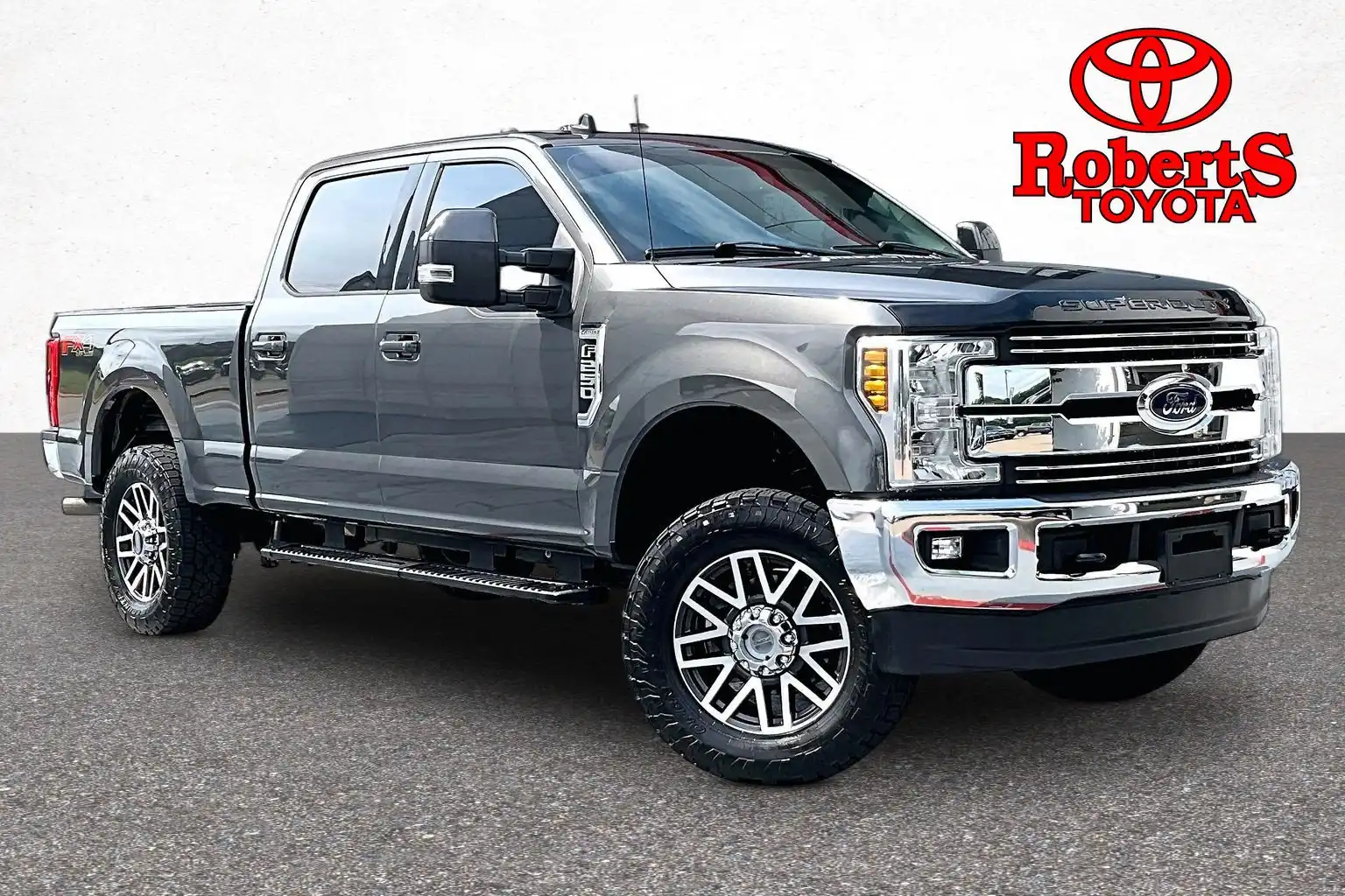 2019 Ford F-250 Lariat 4x4 Crew Cab 6-3/4' Box's photo