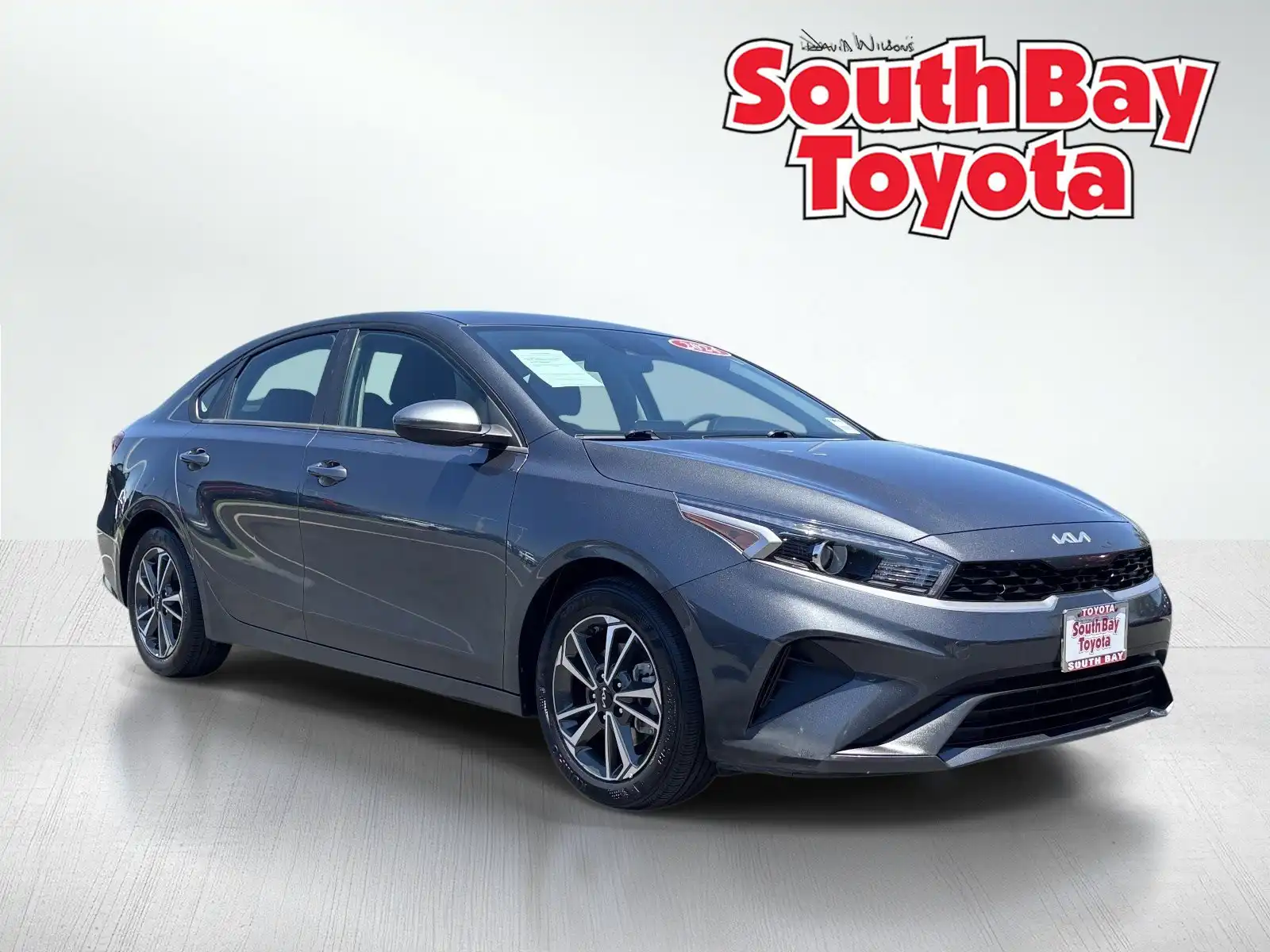 2024 Kia Forte LXS AT's photo