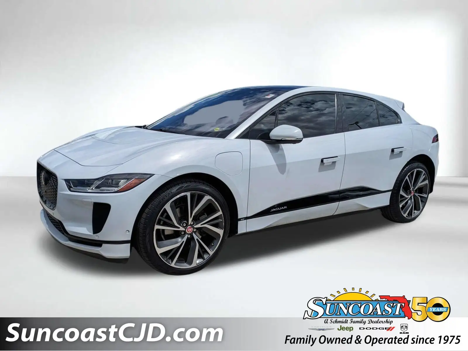 2020 Jaguar I-PACE EV400 SE photo 1