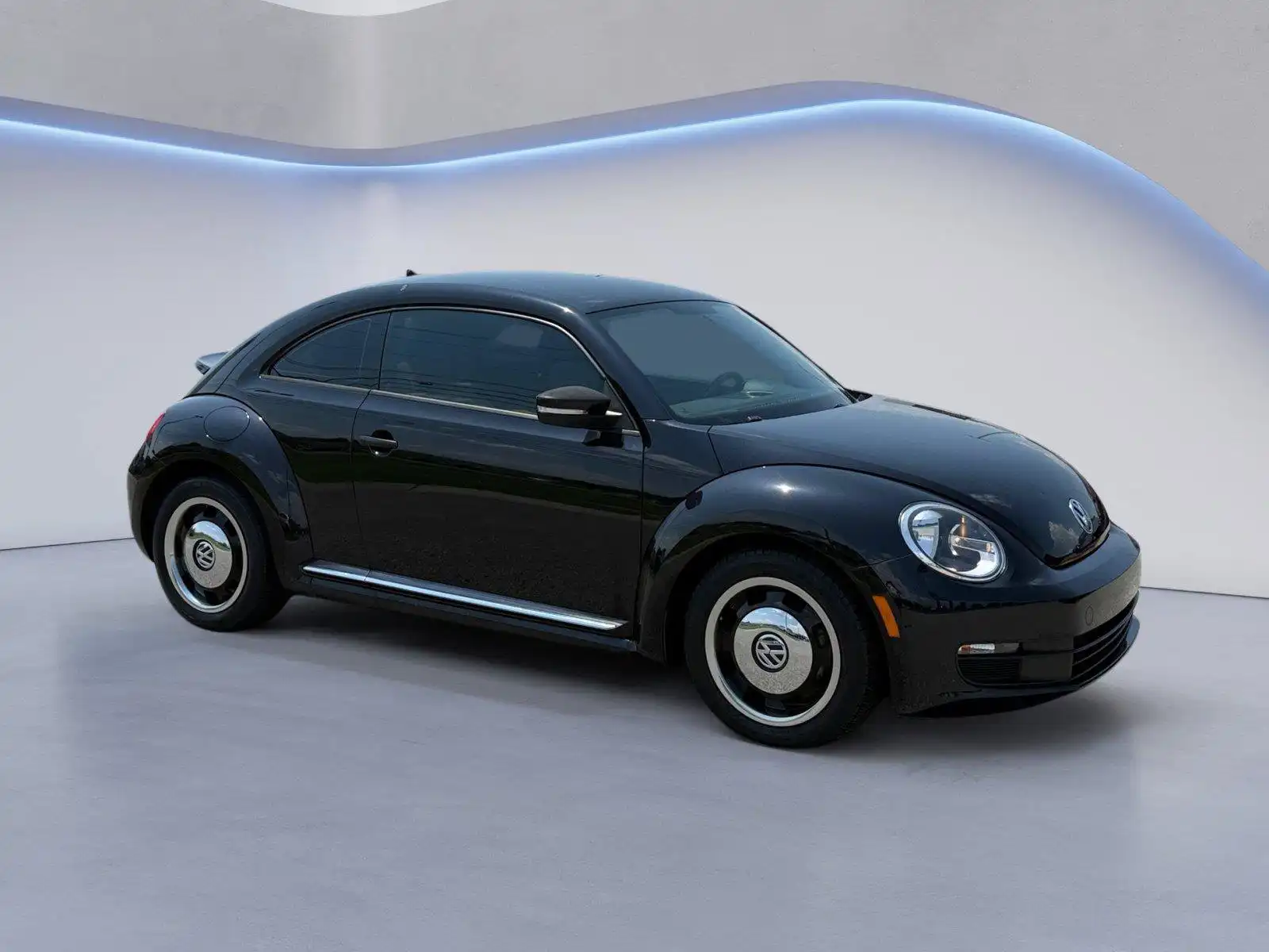 2016 Volkswagen Beetle 1.8T Classic's photo