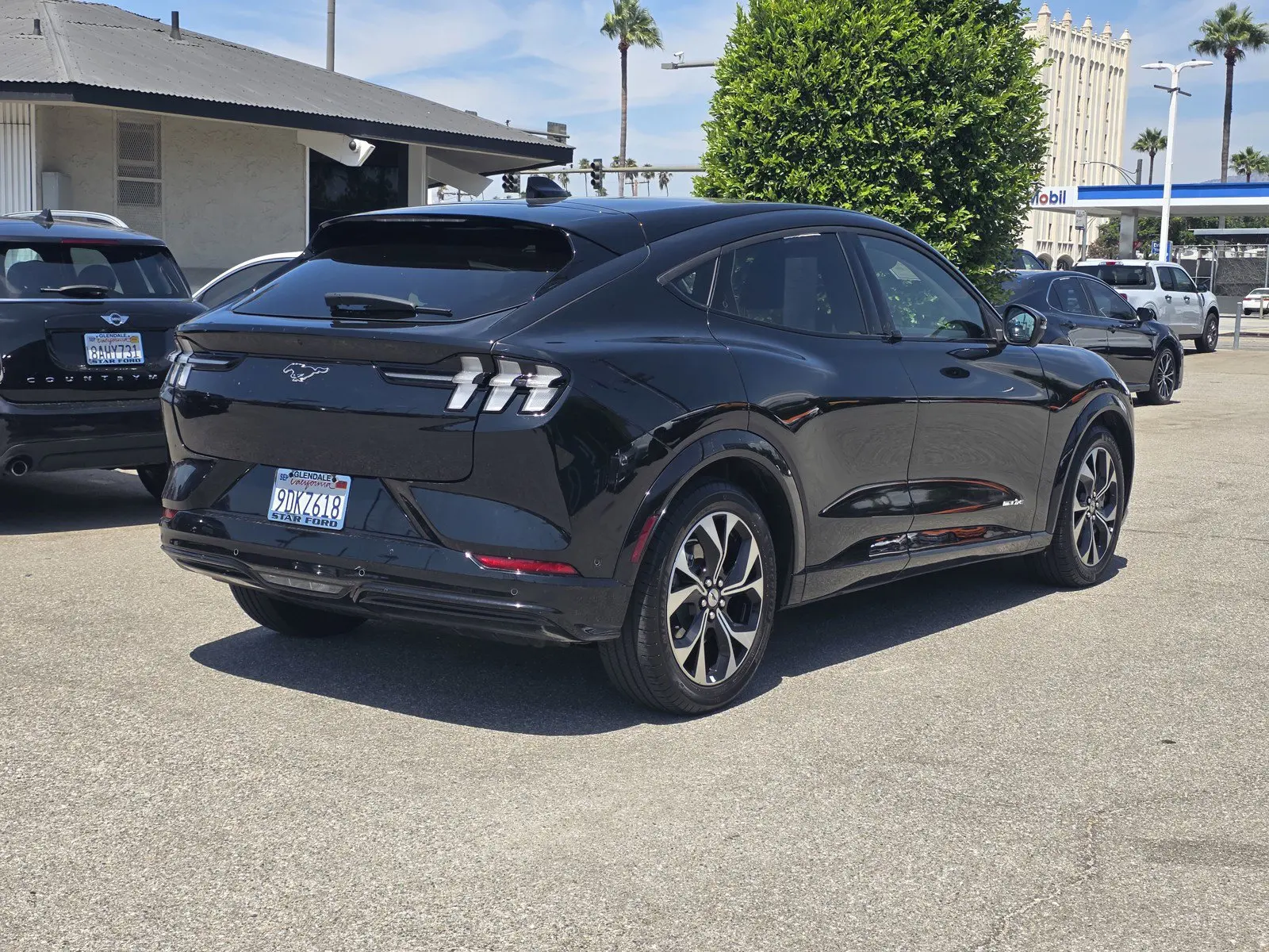 2022 Ford Mustang-Mach-e Premium photo 4