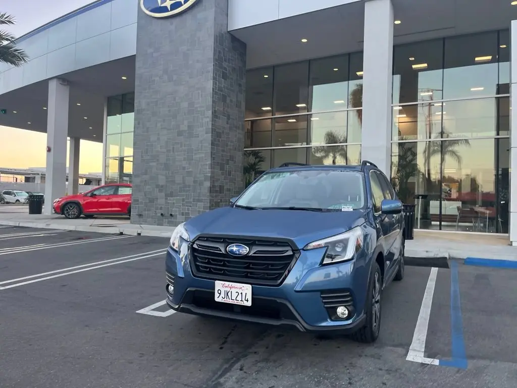 2023 Subaru Forester Limited photo 3