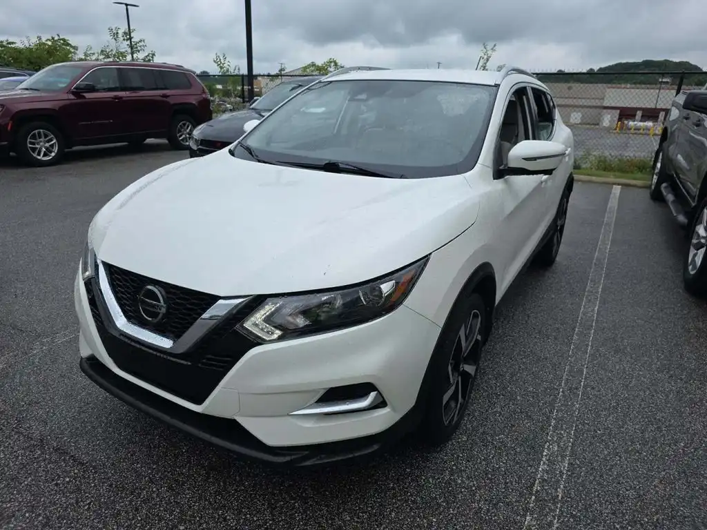 2022 Nissan Rogue Sport SL AWD's photo