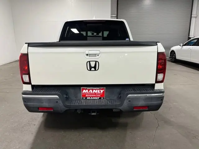 2019 Honda Ridgeline RTL AWD E photo 4