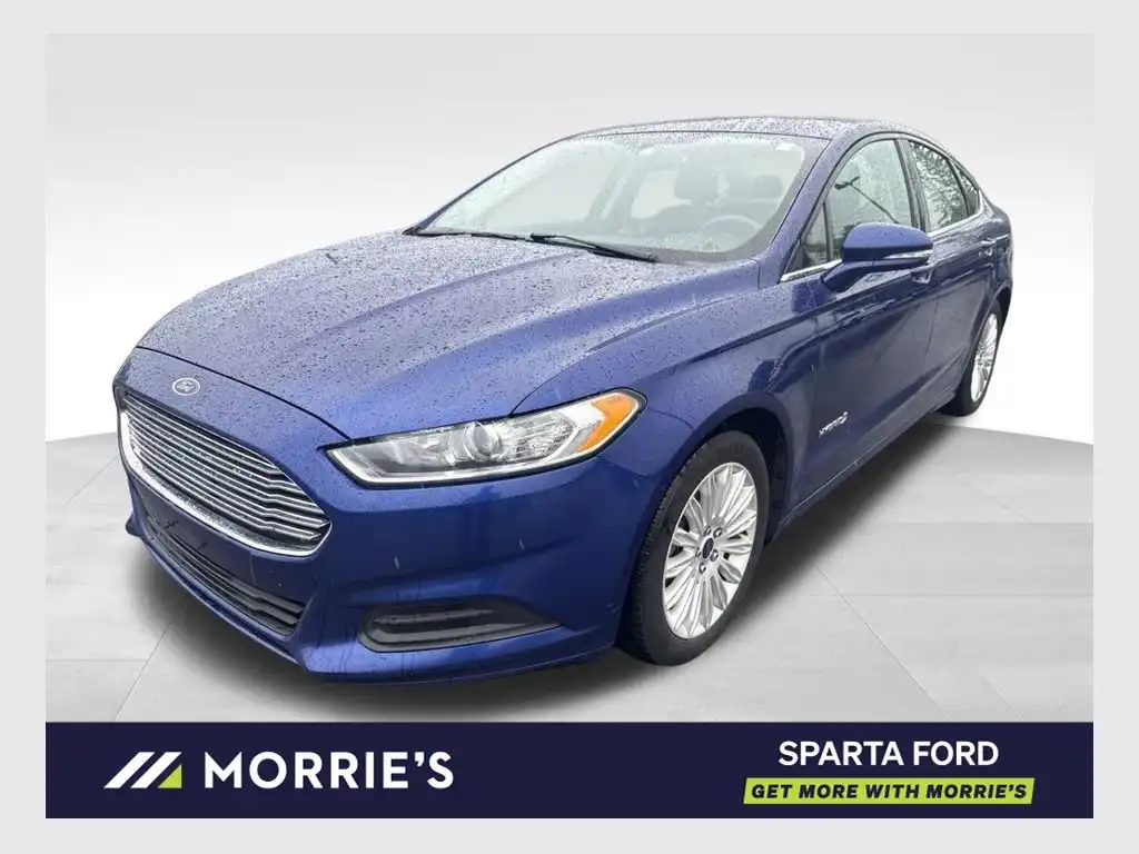 2016 Ford Fusion SE's photo