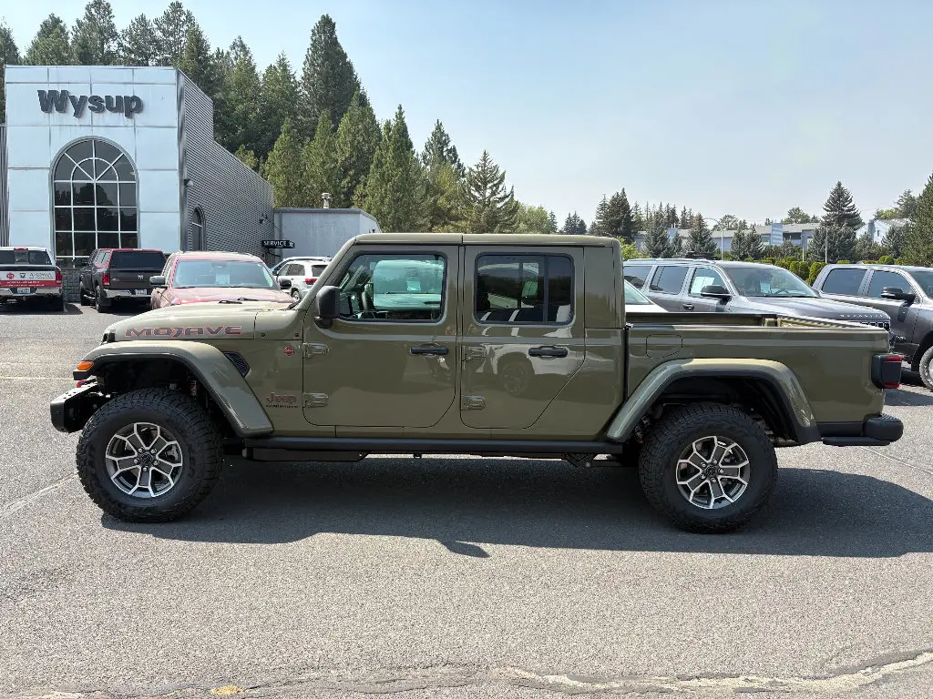 2026 Jeep Gladiator Mojave X Auto photo 3