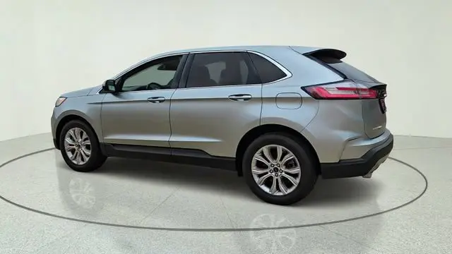 2024 Ford Edge Titanium AWD photo 5