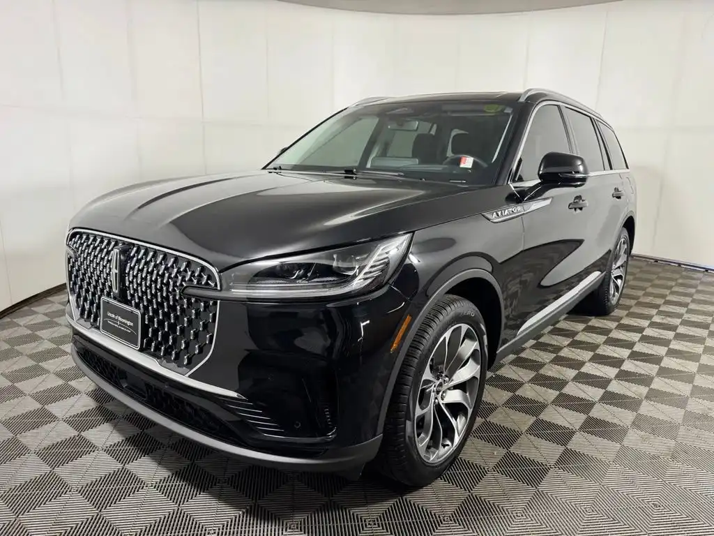 2025 Lincoln Aviator Reserve AWD's photo