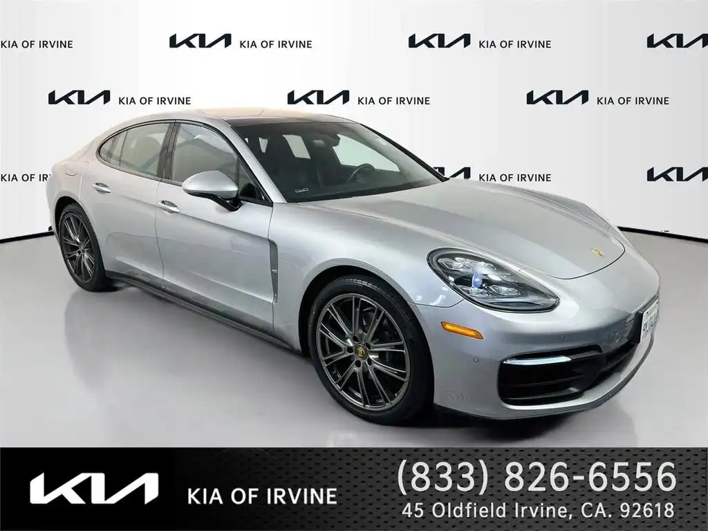 2022 Porsche Panamera Platinum Edition's photo
