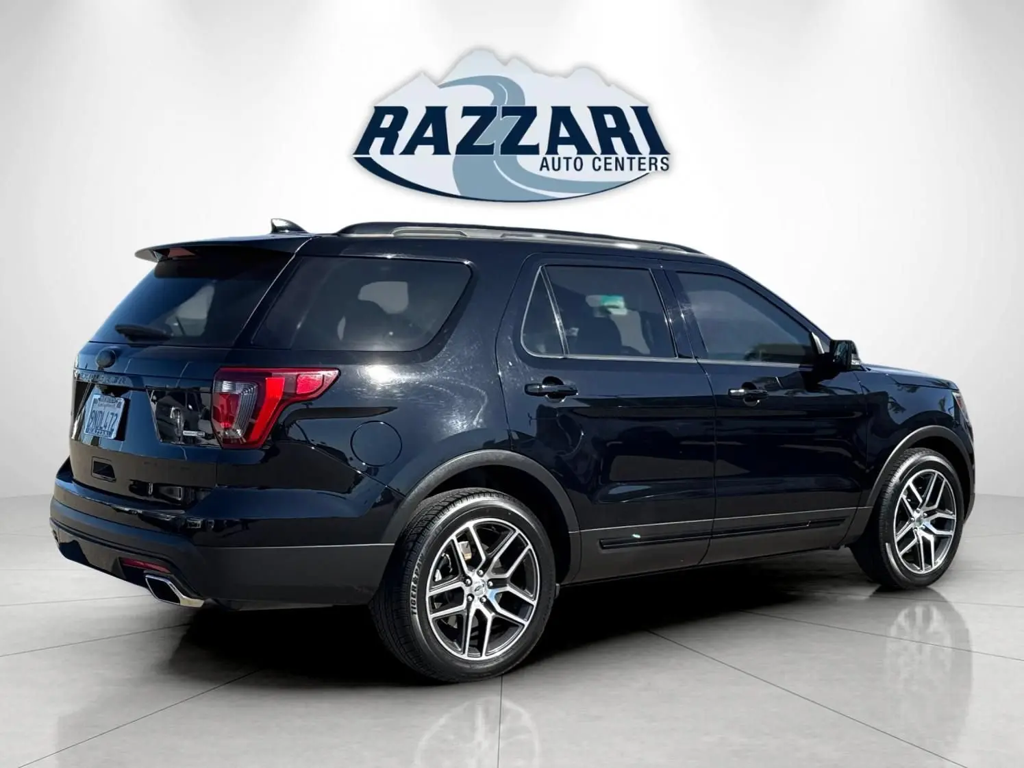 2017 Ford Explorer Sport 4WD photo 3