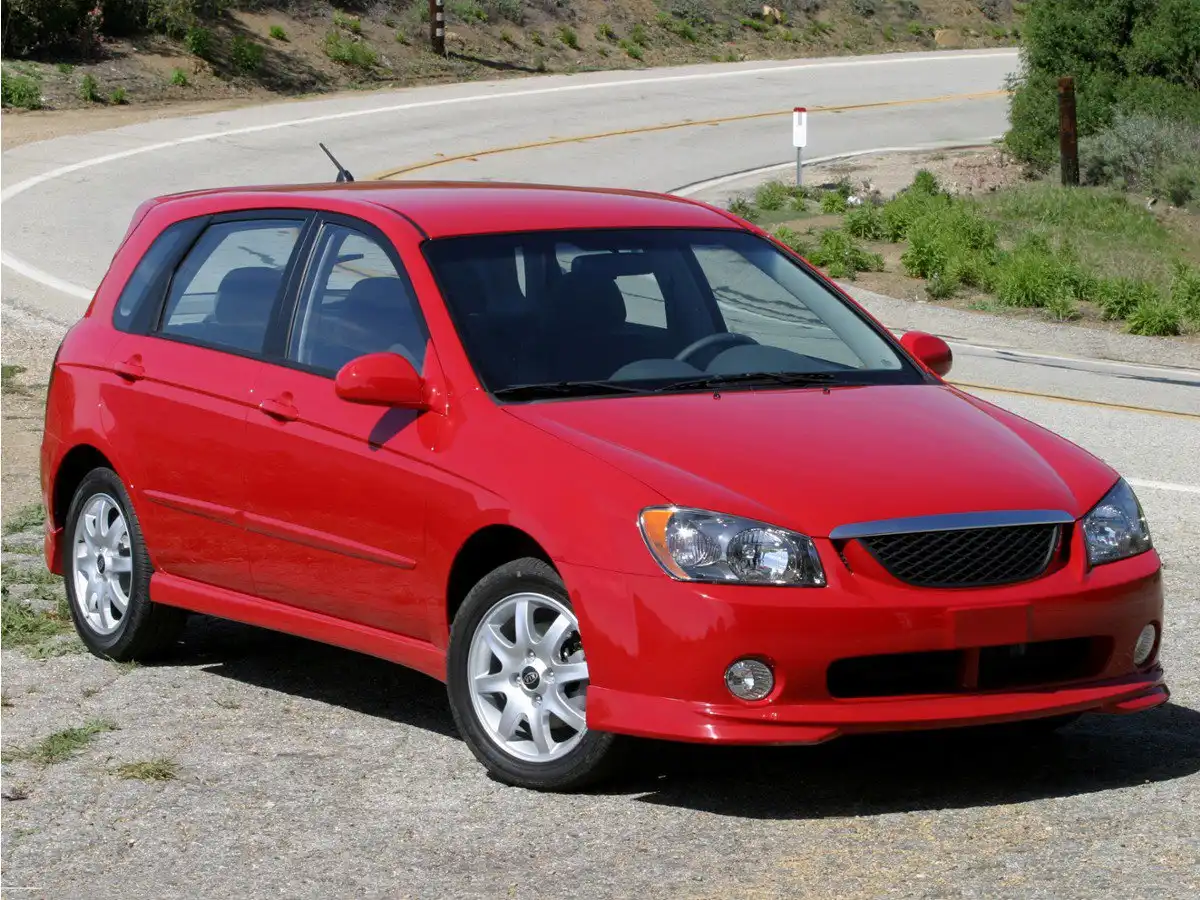 2005 Kia Spectra 5 AT's photo