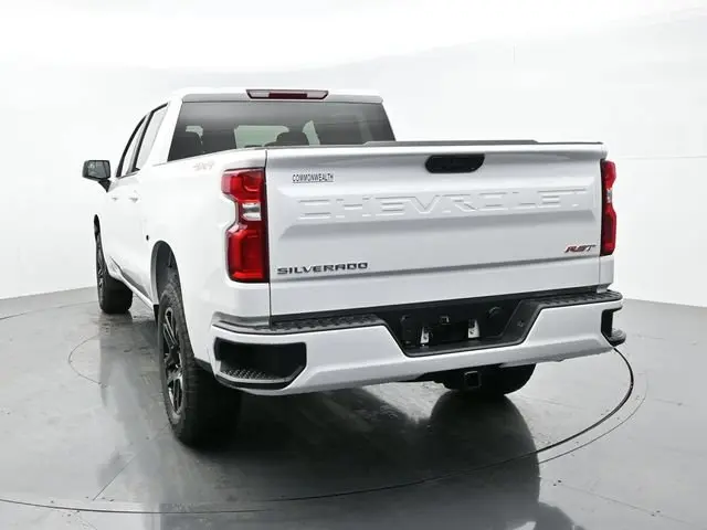 2026 Chevrolet Silverado 1500 RST 4X4 Crew Cab Short Box photo 5