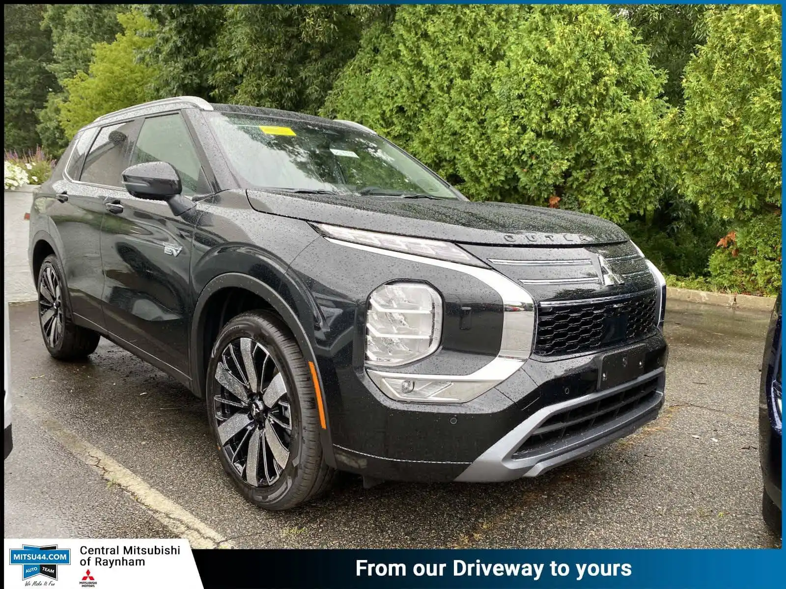 2026 Mitsubishi Outlander Plug-in Hybrid SEL S-AWC's photo