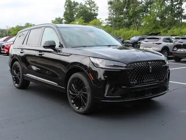 2026 Lincoln Aviator Reserve AWD's photo