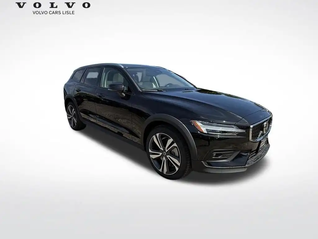 2026 Volvo V60 Cross Country B5 Plus AWD's photo