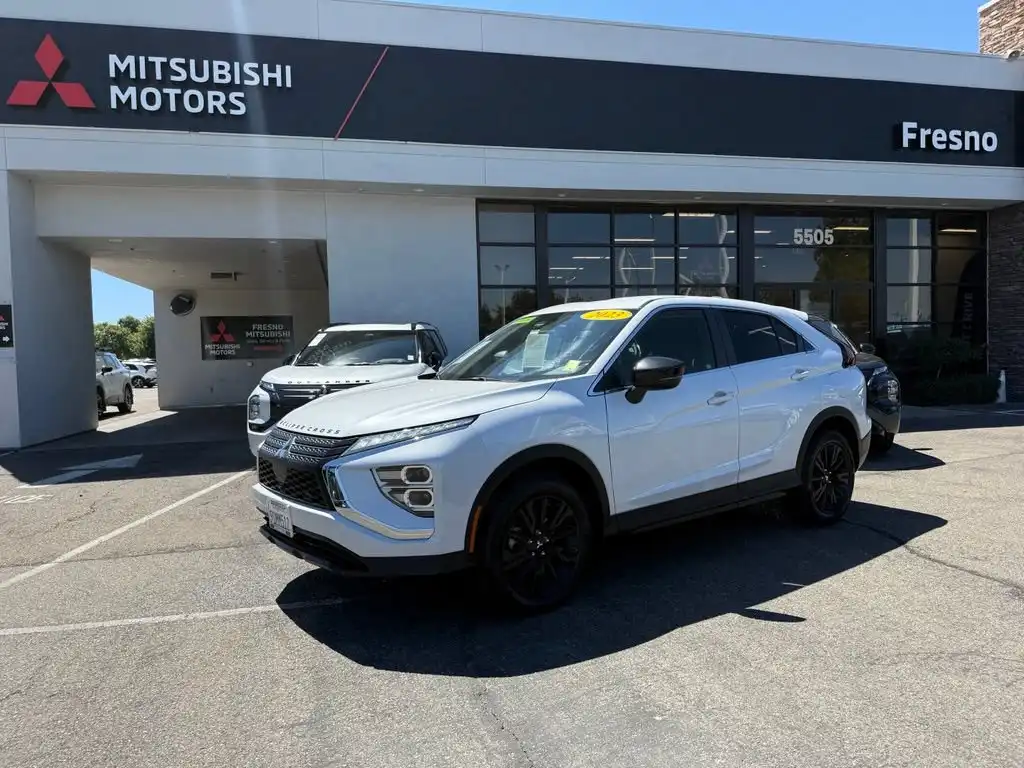2023 Mitsubishi Eclipse Cross LE S-AWC's photo