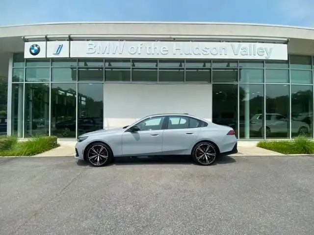 2024 BMW i5 M60 xDrive's photo