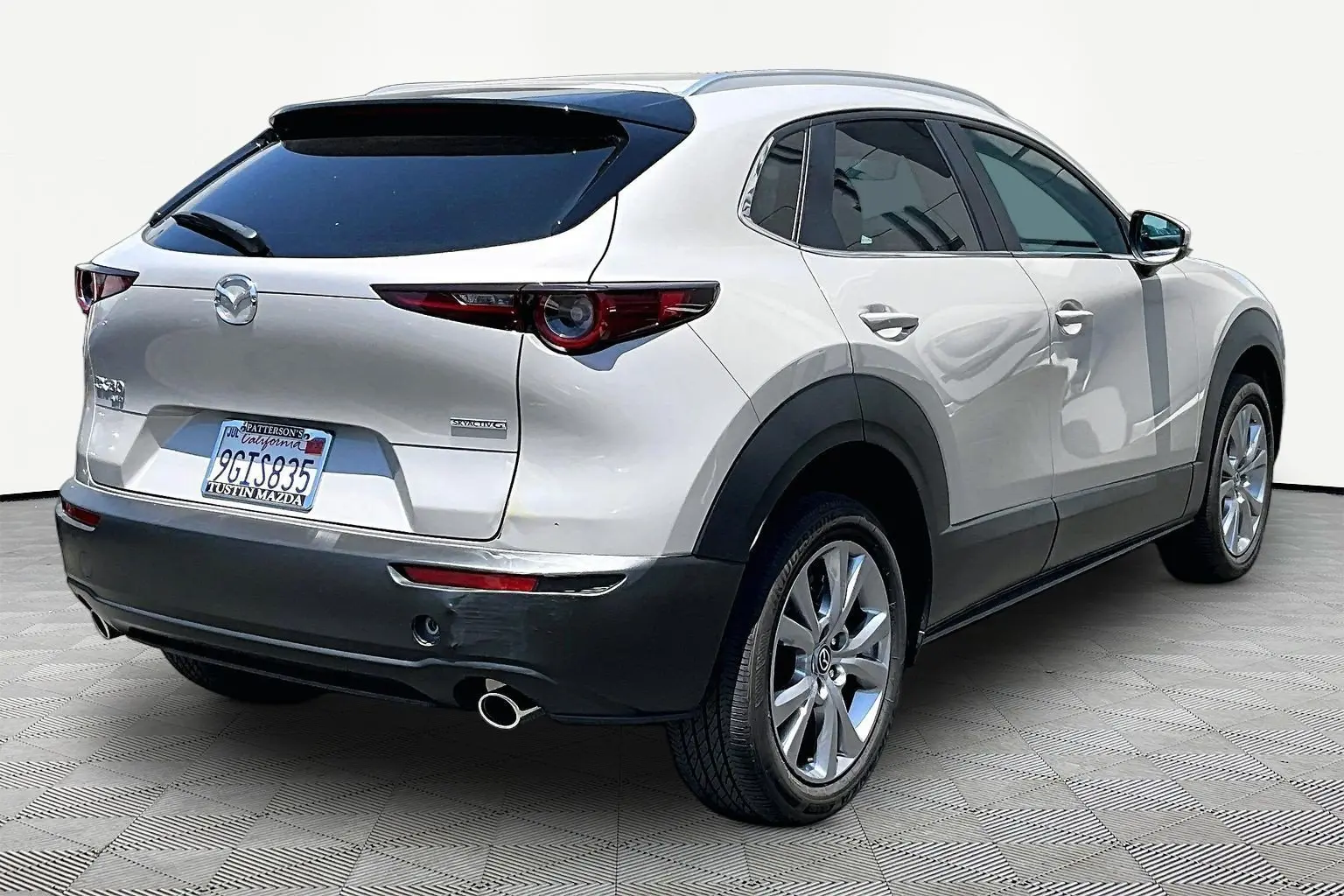 Vehicle Image 2