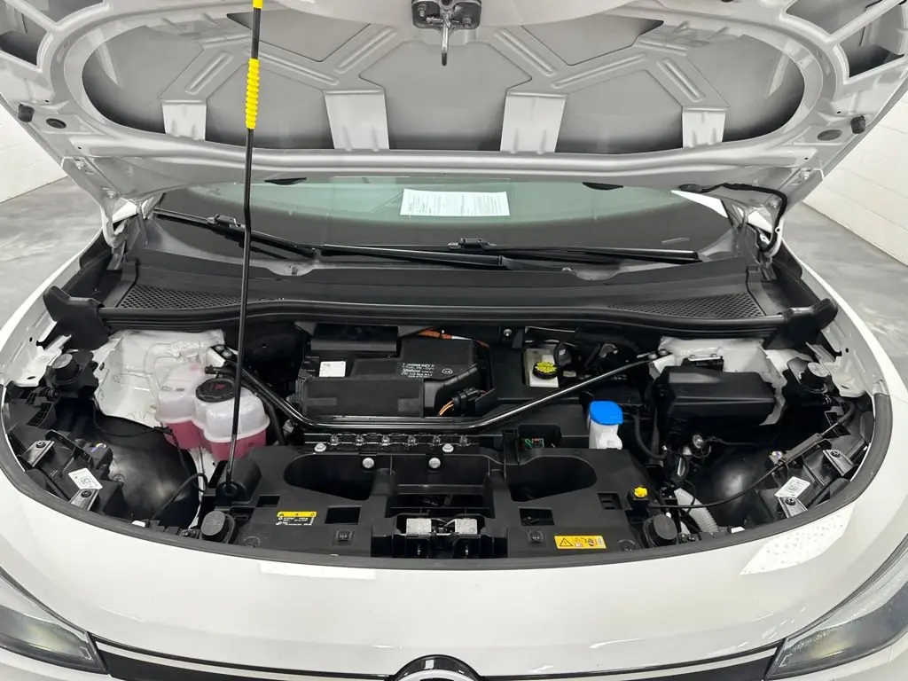2023 Volkswagen ID.4 Pro 4Motion photo 3