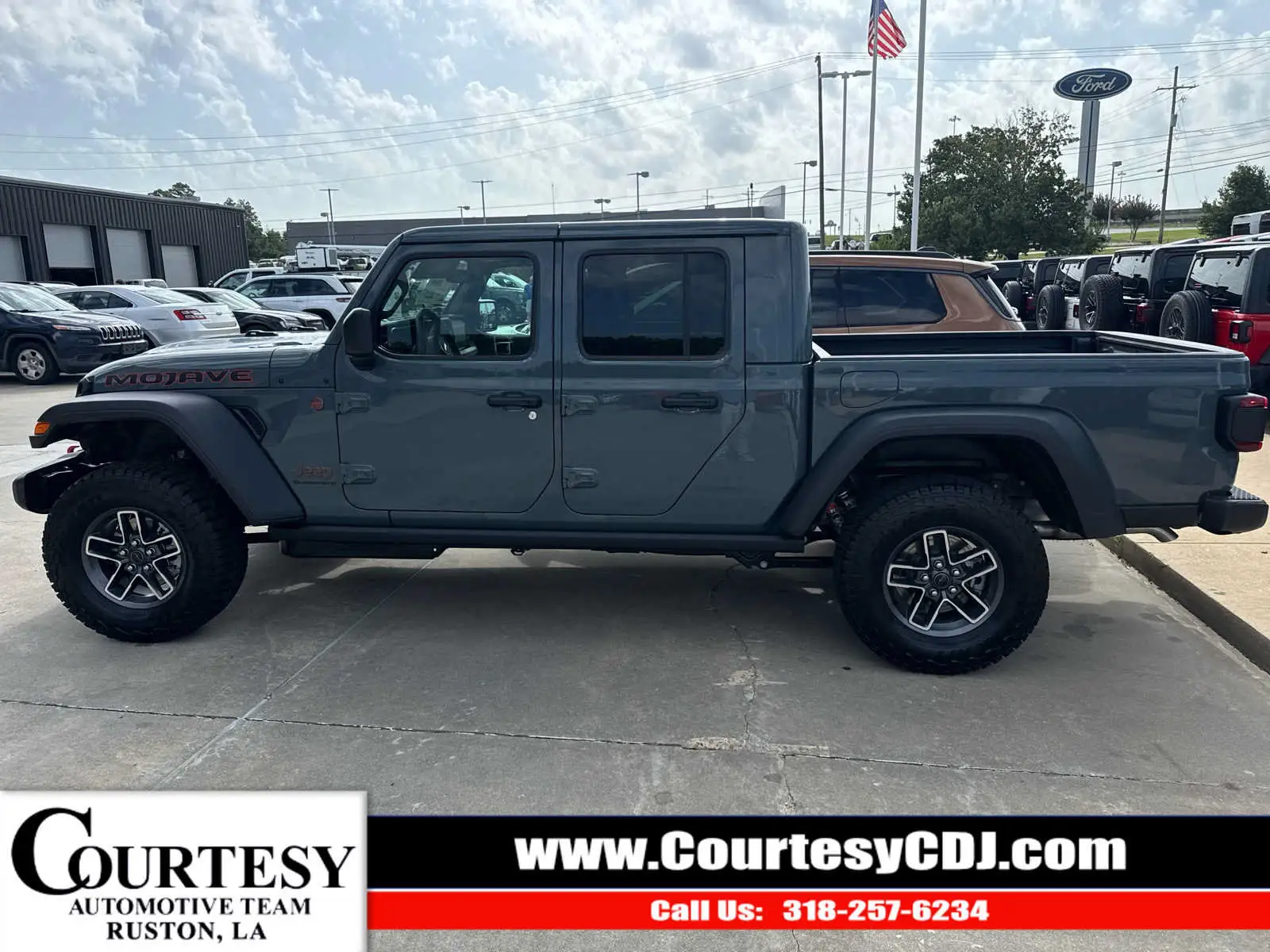 2026 Jeep Gladiator Mojave Auto photo 1