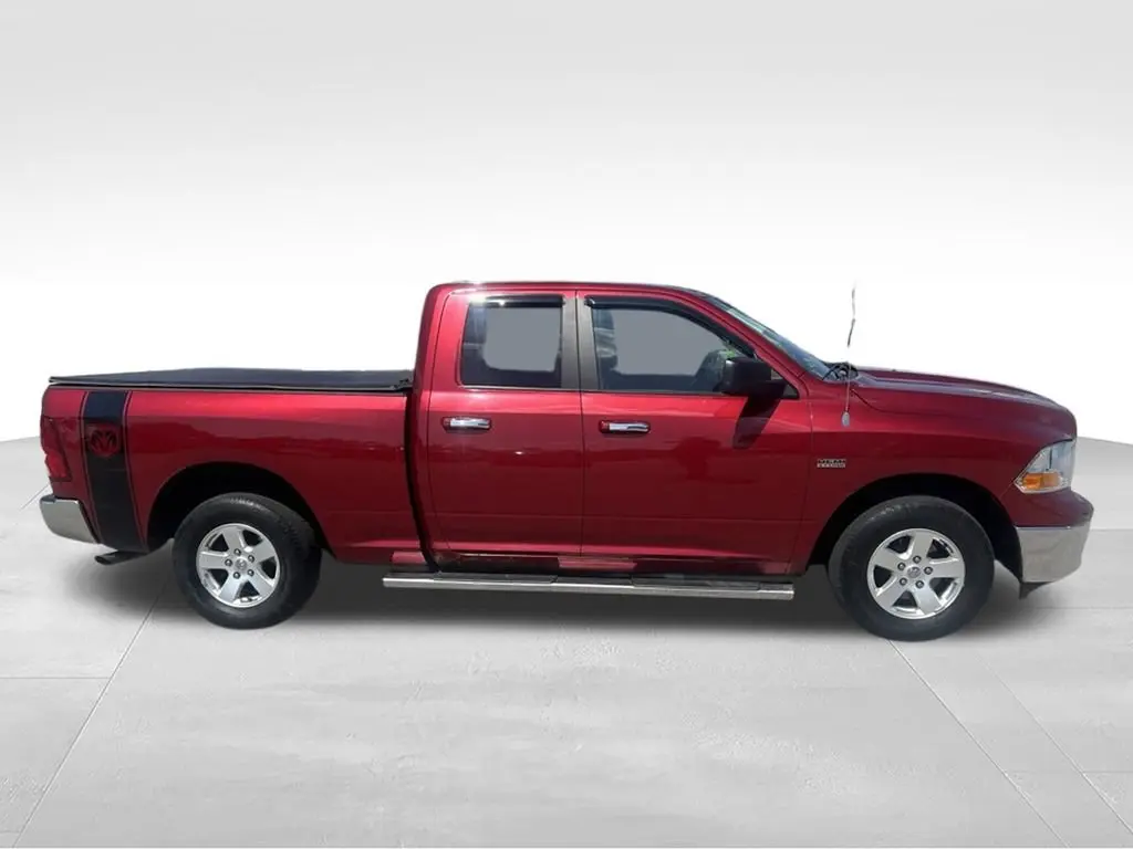 2012 RAM 1500 SLT Quad Cab photo 4
