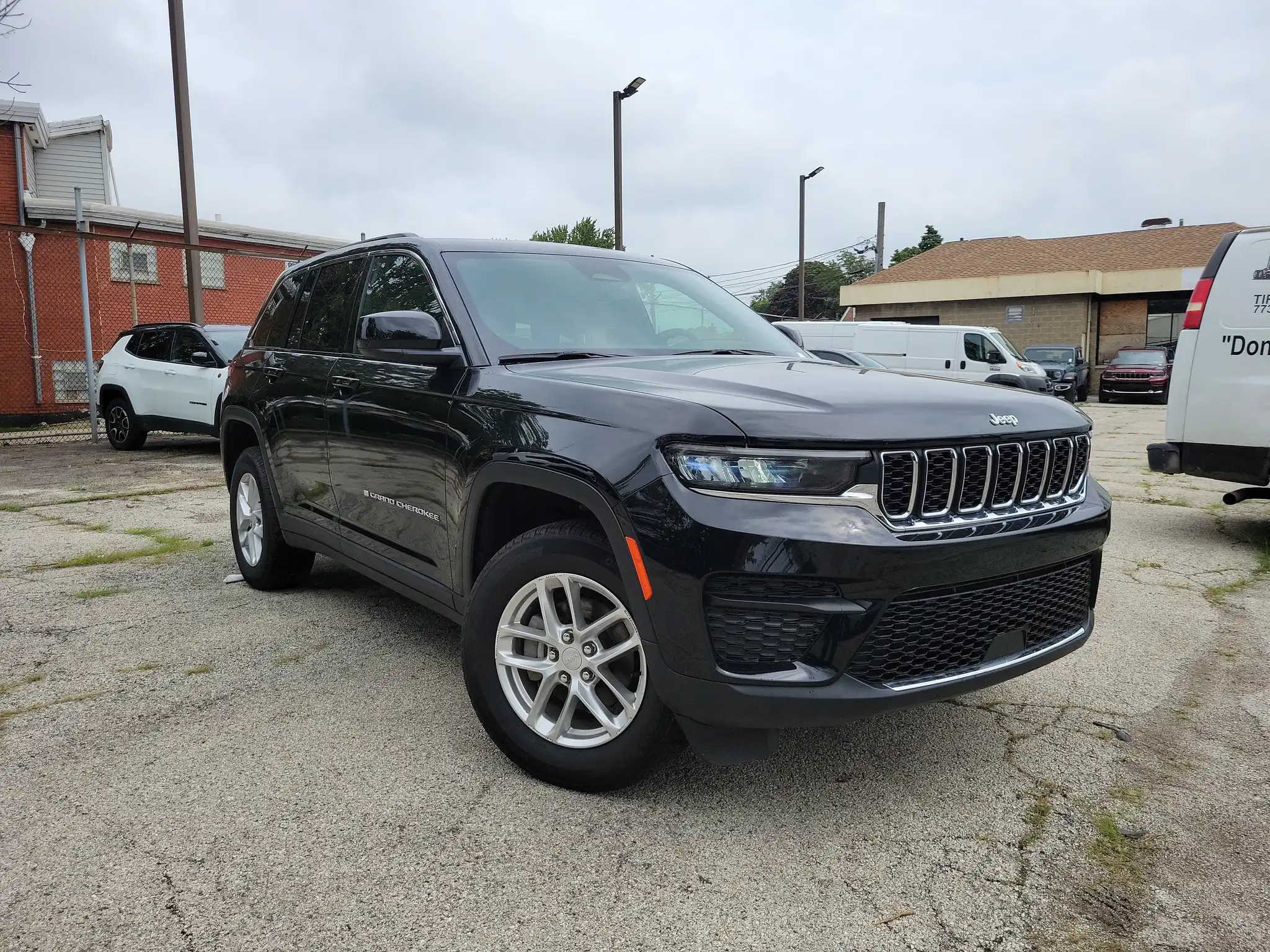 2025 Jeep Grand Cherokee Laredo X's photo