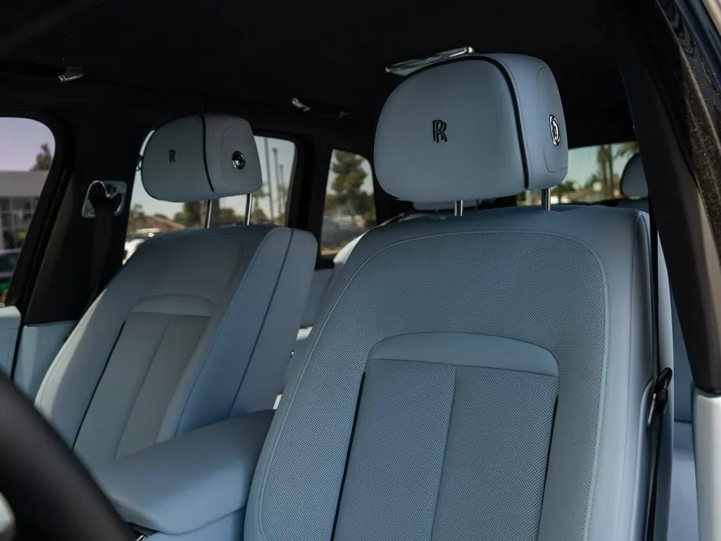 2026 Rolls-Royce Cullinan Base photo 4
