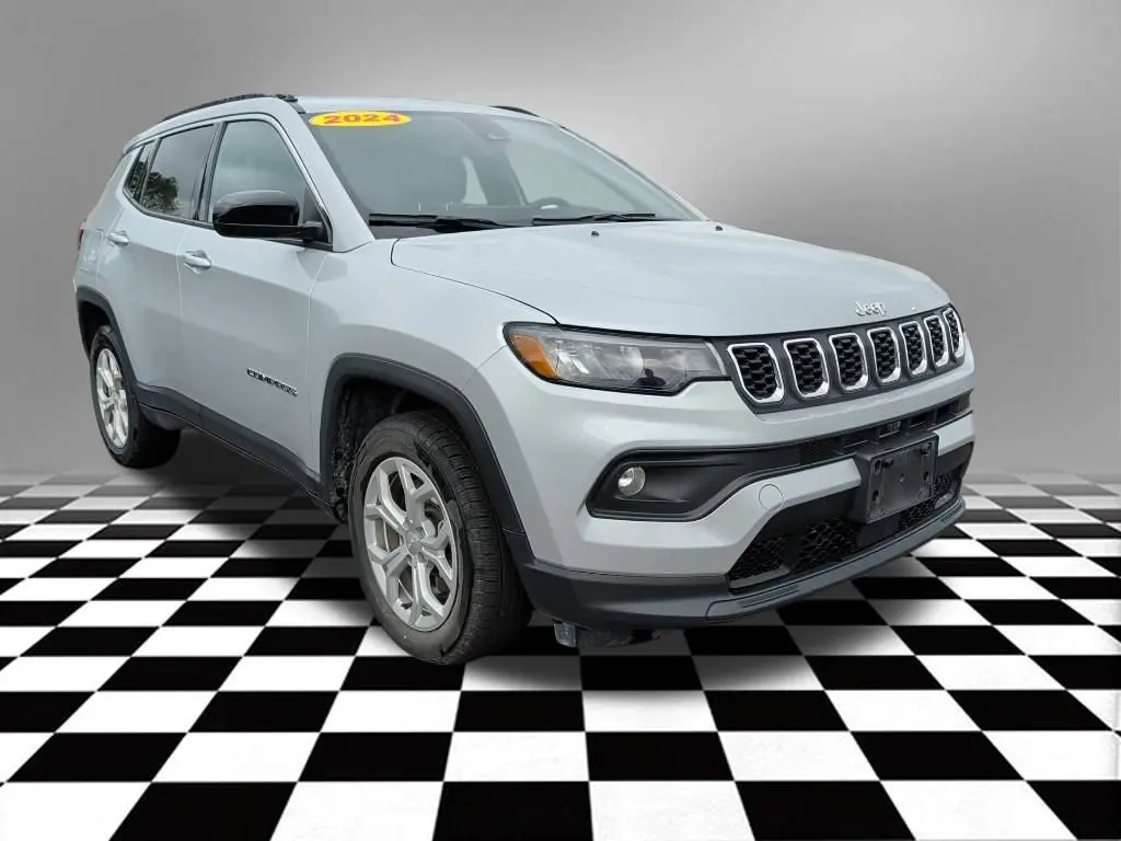 2024 Jeep Compass Latitude 4X4 photo 5