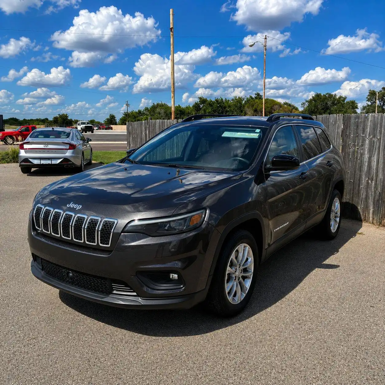2022 Jeep Cherokee Latitude Lux's photo