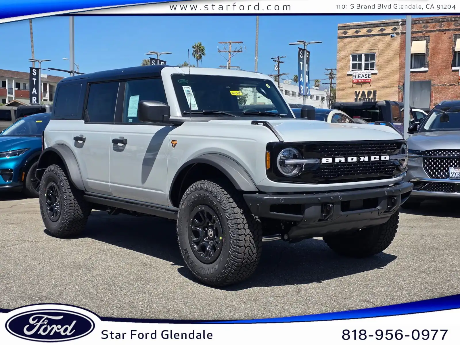 2026 Ford Bronco Badlands 4WD's photo