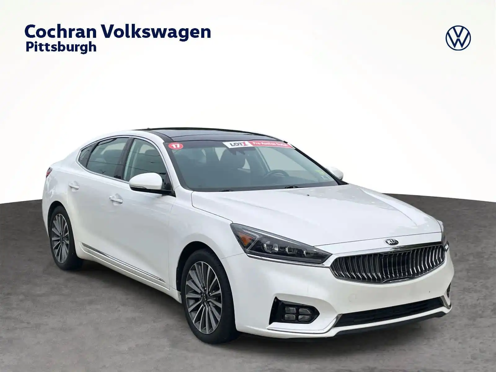 2017 Kia Cadenza Technology's photo