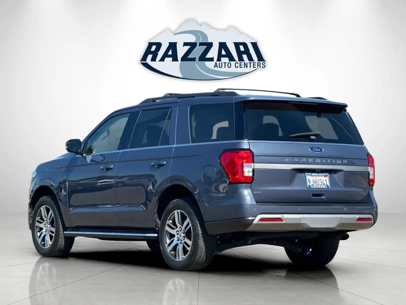 2023 Ford Expedition XLT 4x4 photo 5