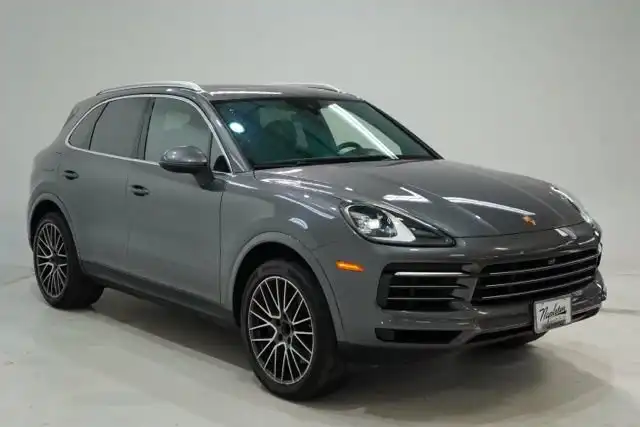 2021 Porsche Cayenne Base's photo