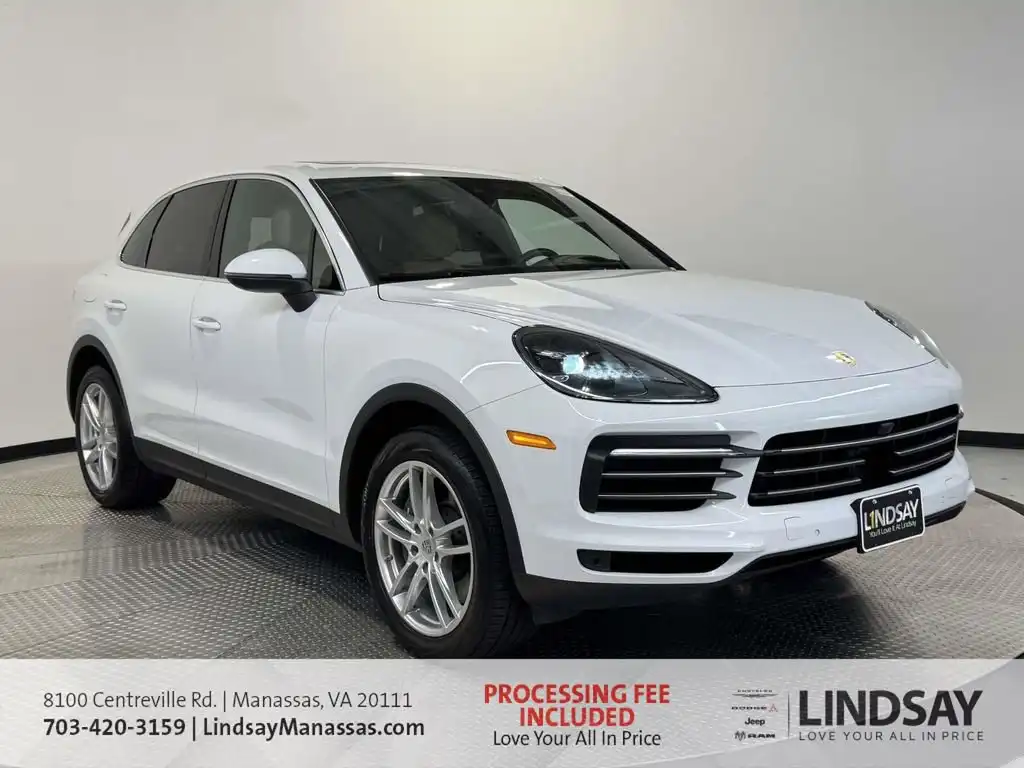 2023 Porsche Cayenne Platinum Edition's photo