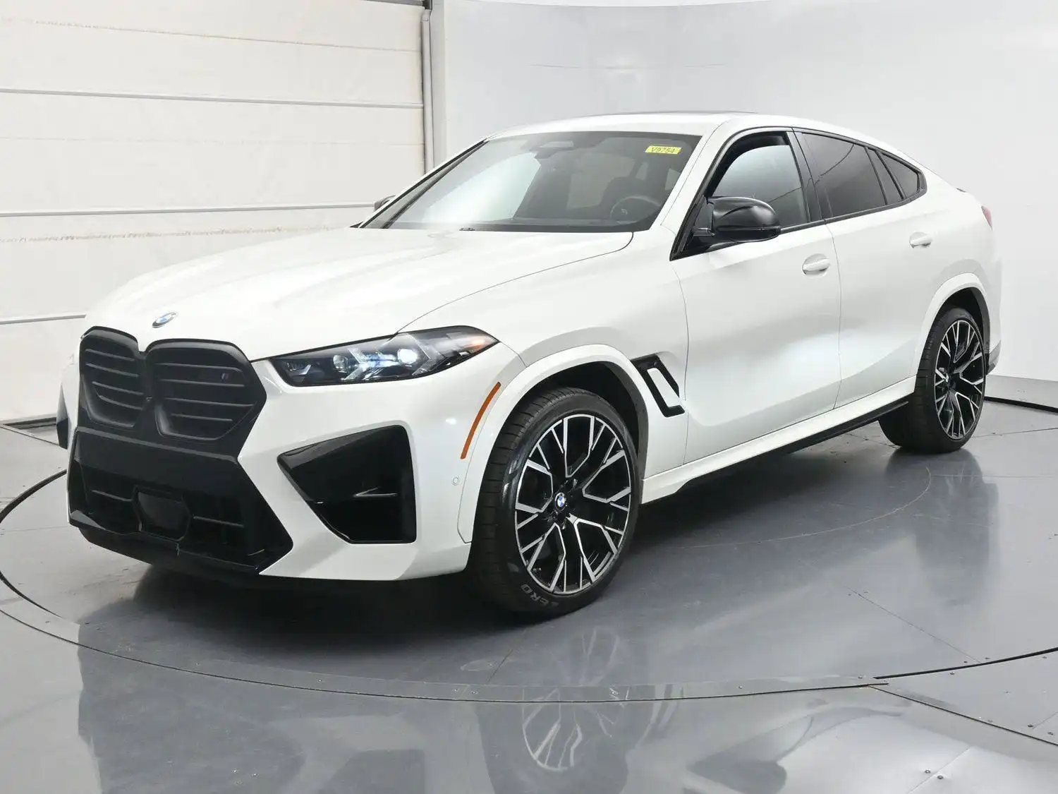 2025 BMW X6 M Competition's photo