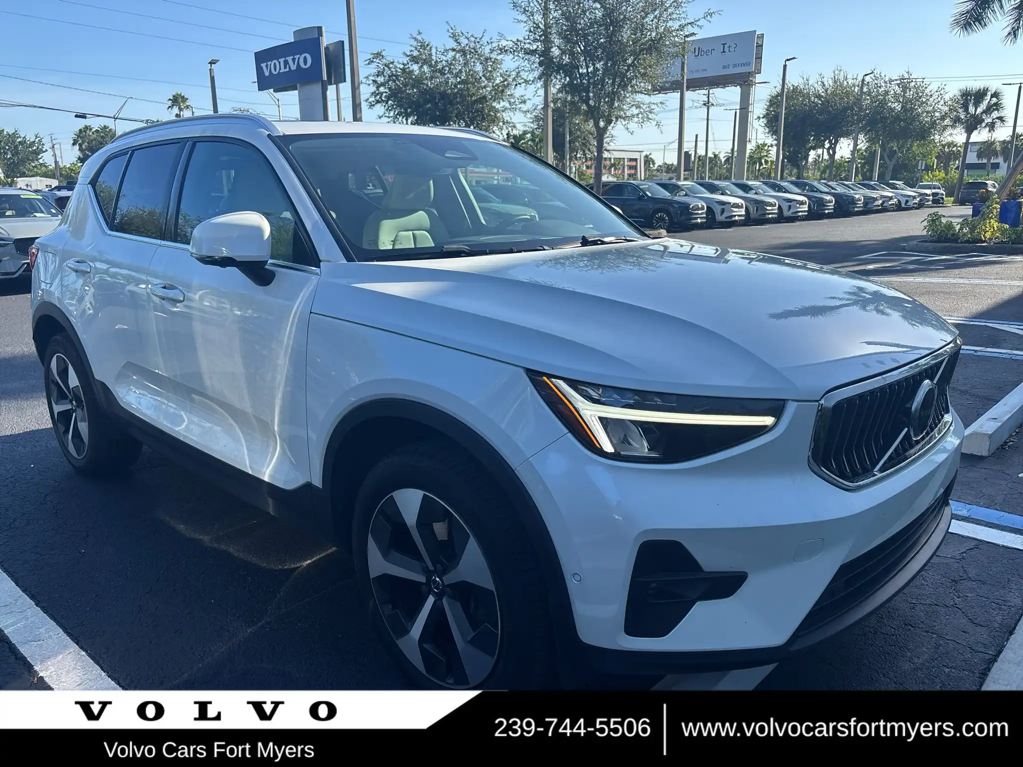 2025 Volvo XC40 B5 Plus Bright AWD's photo