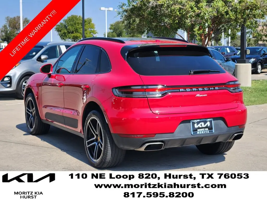2021 Porsche Macan Base photo 3