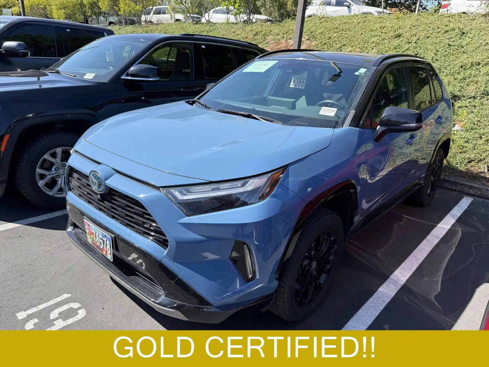 2022 Toyota RAV4 Hybrid XSE AWD's photo
