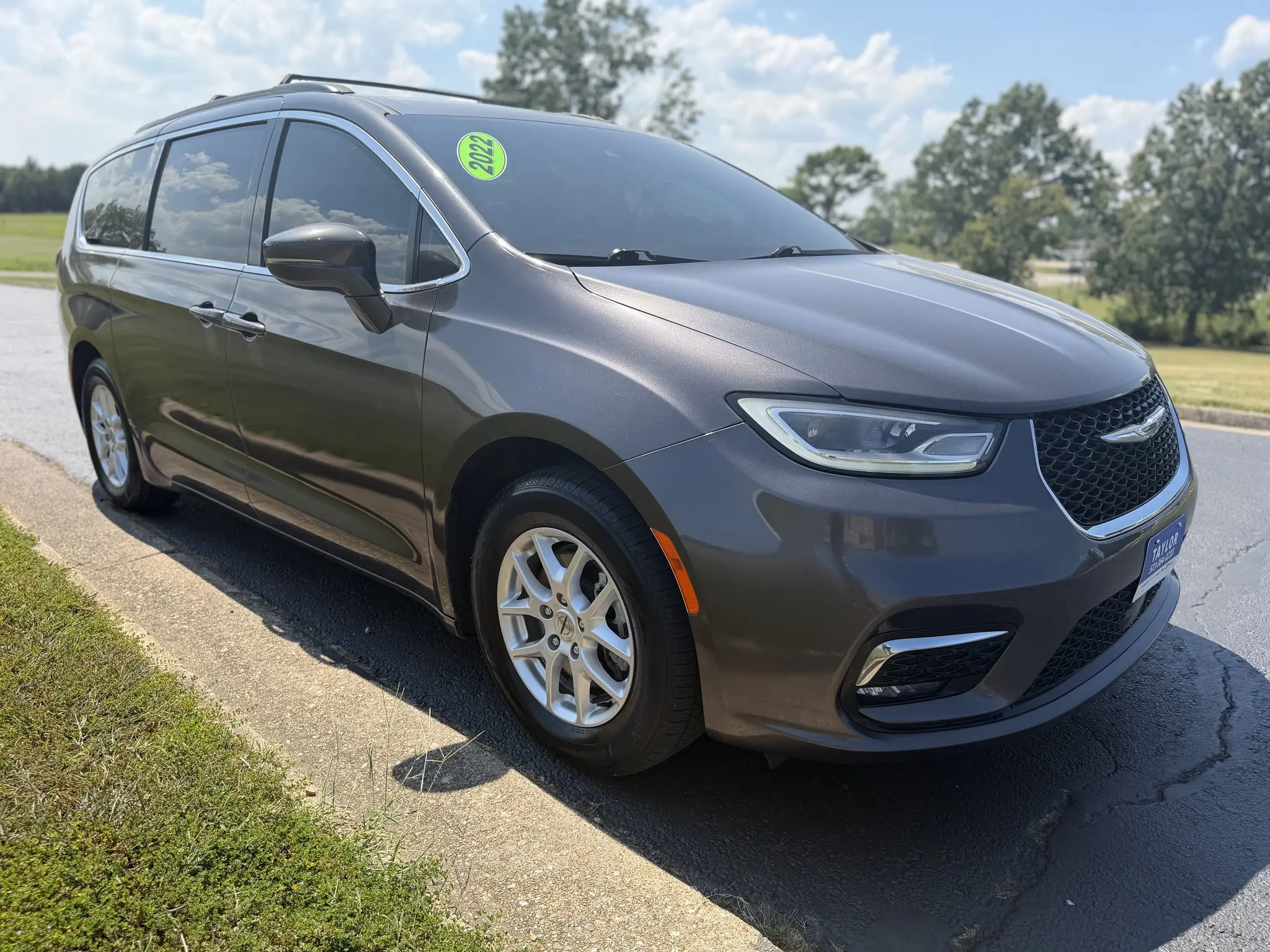 2022 Chrysler Pacifica Touring L photo 4