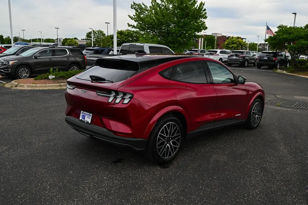 2025 Ford Mustang-Mach-e Premium photo 5