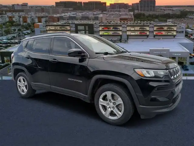 2023 Jeep Compass Latitude 4X4's photo